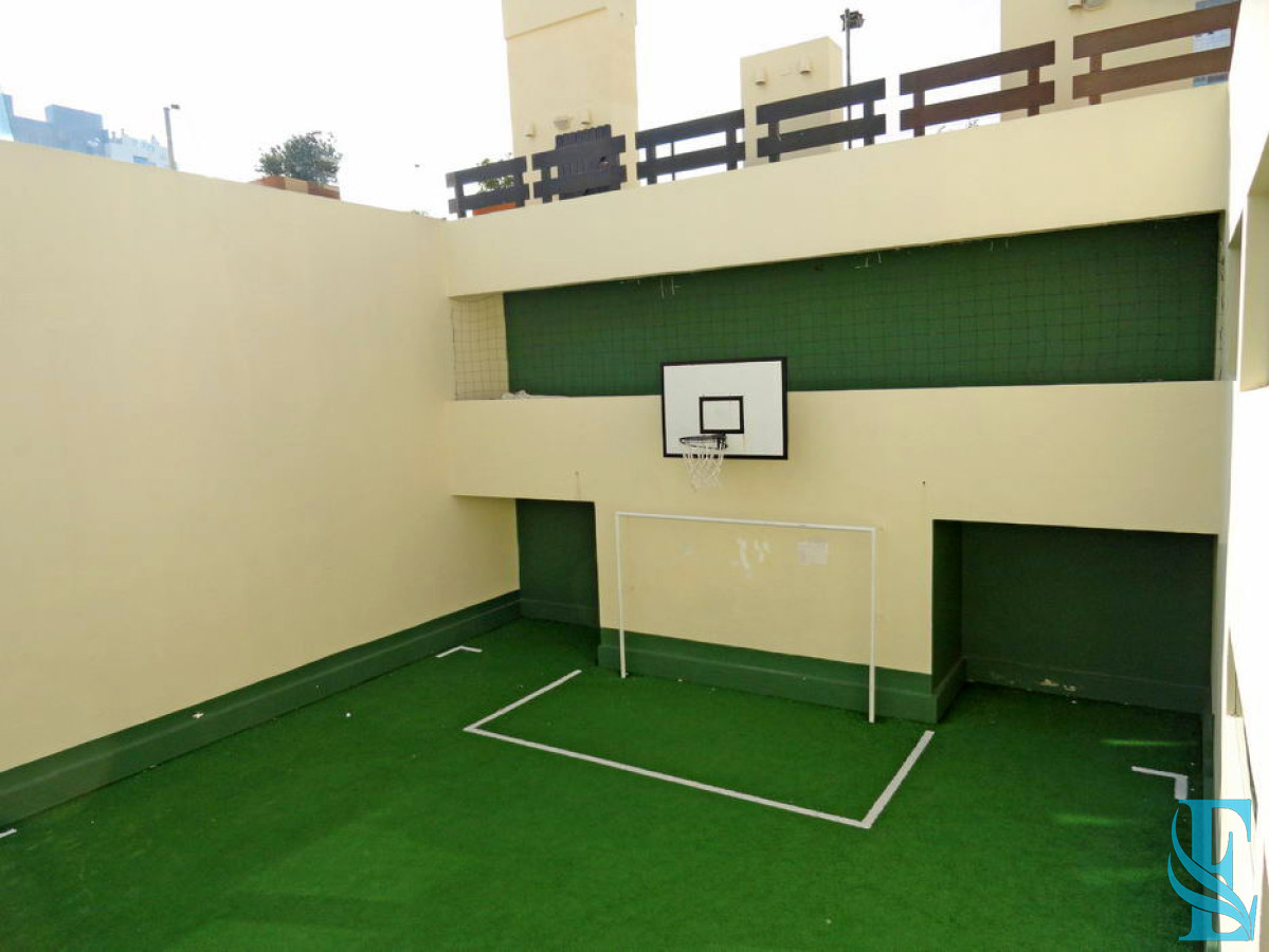 Apartamento ID.527 - Piso alto en Playa Brava con todos los servicios y gastos bajos.