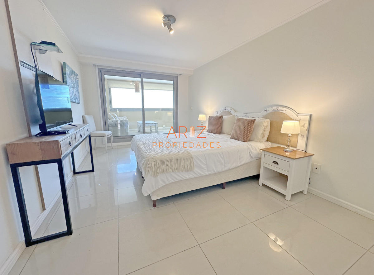 Apartamento ID.2366 - Imperiale. 3 suites + toilette. De lo más exclusivo en Punta del Este.