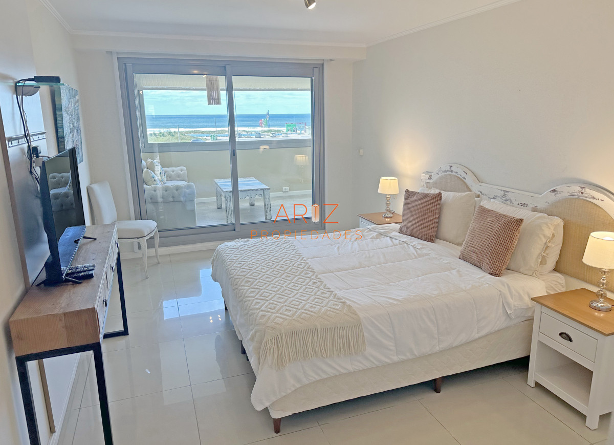 Apartamento ID.2366 - Imperiale. 3 suites + toilette. De lo más exclusivo en Punta del Este.