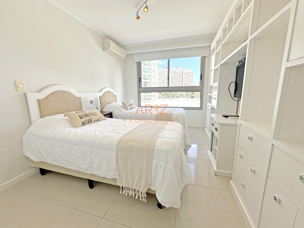 Apartamento ID.2366 - Imperiale. 3 suites + toilette. De lo más exclusivo en Punta del Este.