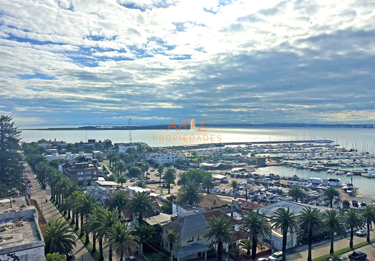 Apartamento ID.2378 - Zona puerto, con toda la vista. 3 dorm. Reciclado