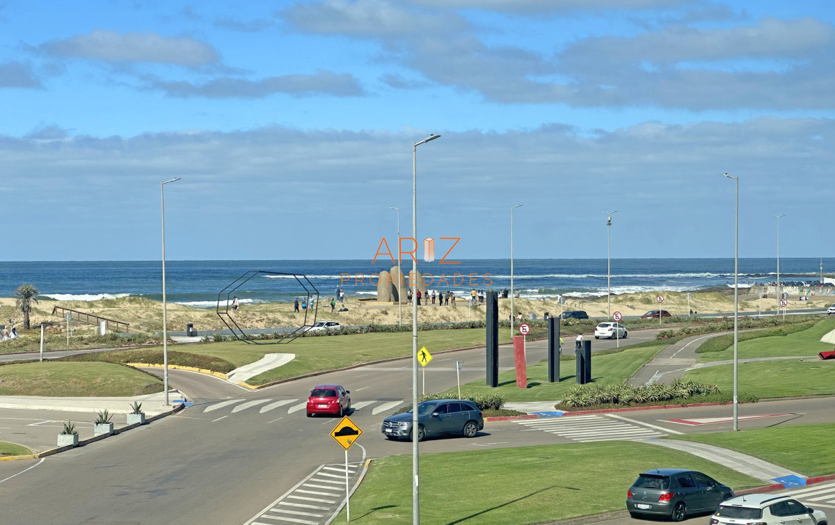 Apartamento ID.2366 - Imperiale. 3 suites + toilette. De lo más exclusivo en Punta del Este.