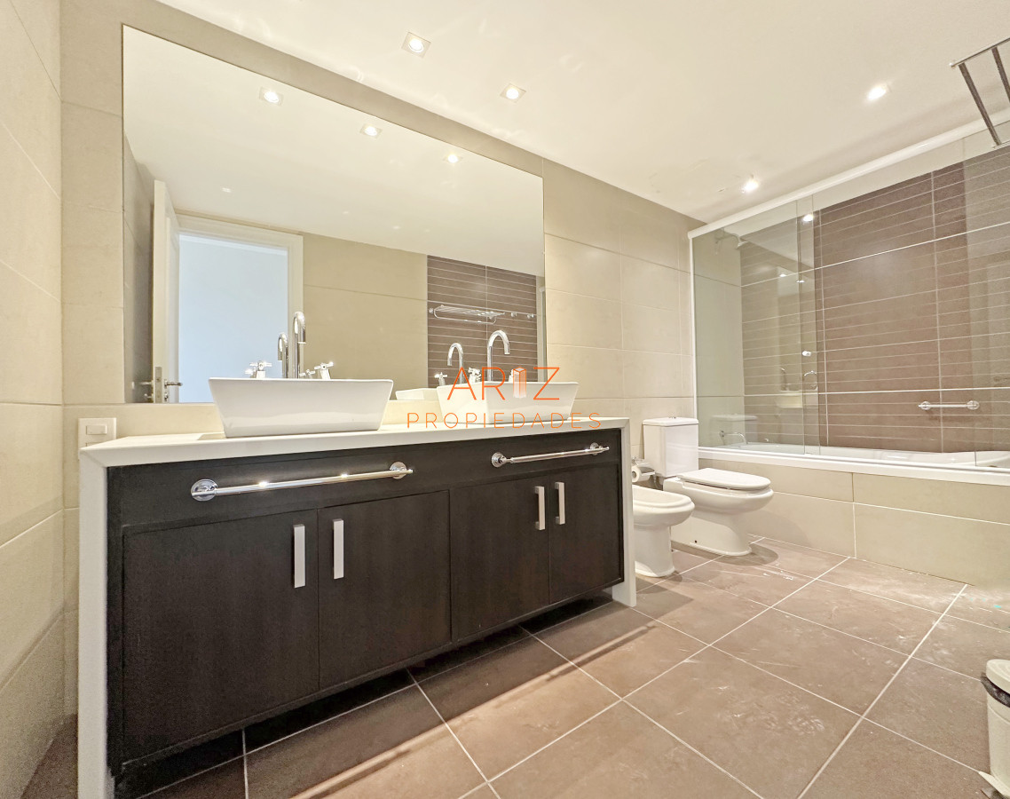 Apartamento ID.2366 - Imperiale. 3 suites + toilette. De lo más exclusivo en Punta del Este.