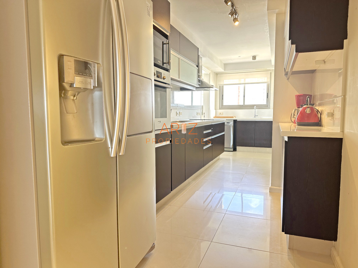 Apartamento ID.2366 - Imperiale. 3 suites + toilette. De lo más exclusivo en Punta del Este.
