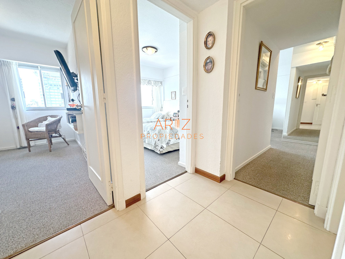 Apartamento ID.2378 - Zona puerto, con toda la vista. 3 dorm. Reciclado