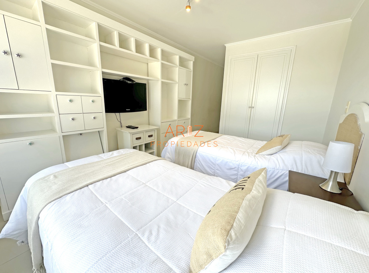 Apartamento ID.2366 - Imperiale. 3 suites + toilette. De lo más exclusivo en Punta del Este.