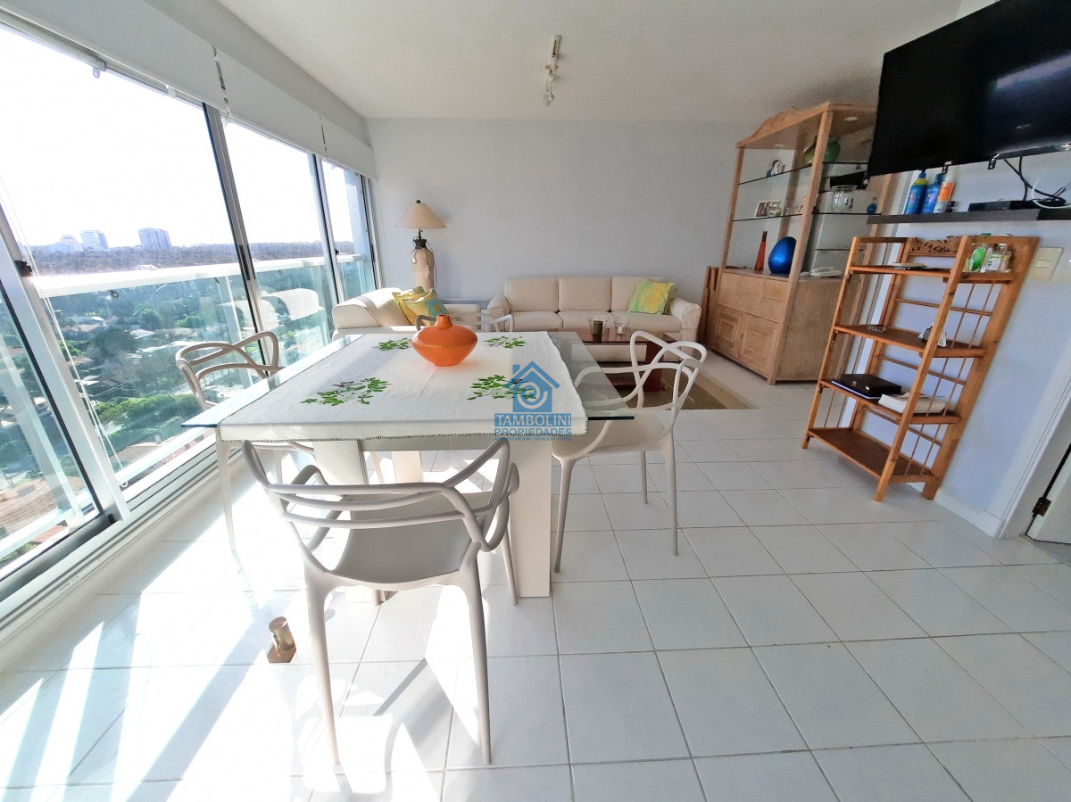 Apartamento ID.703 - Mansa, piso alto, garaje doble
