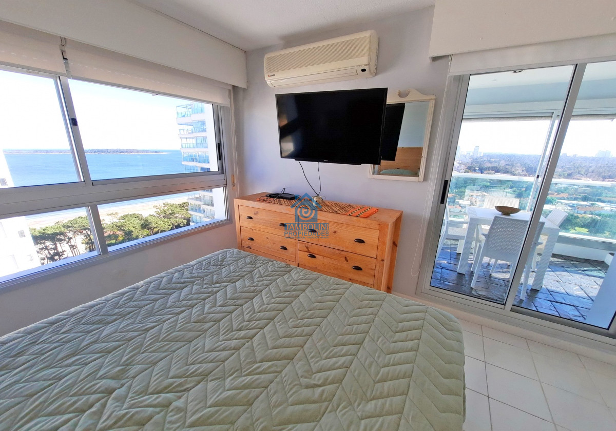 Apartamento ID.703 - Mansa, piso alto, garaje doble