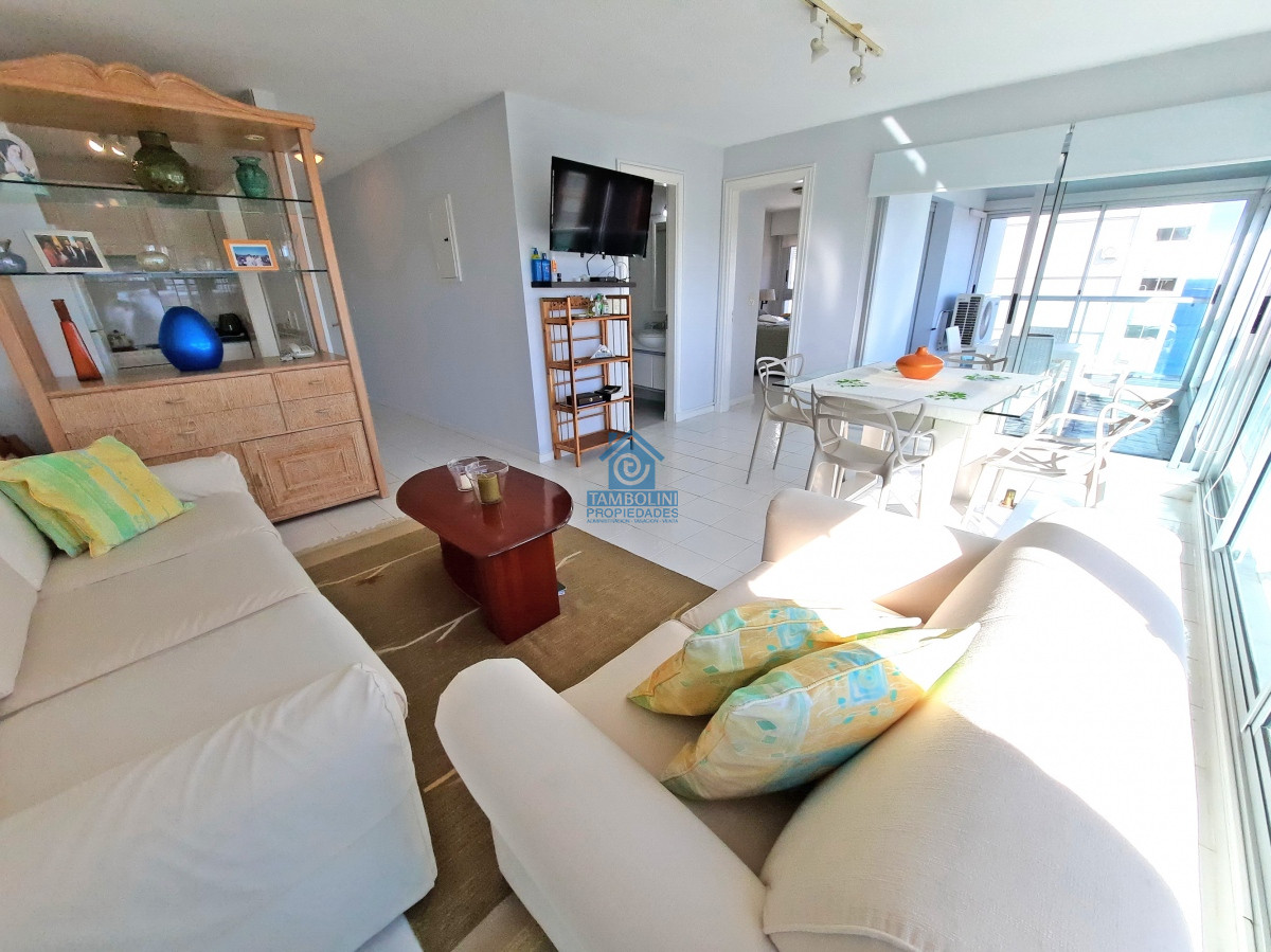 Apartamento ID.703 - Mansa, piso alto, garaje doble