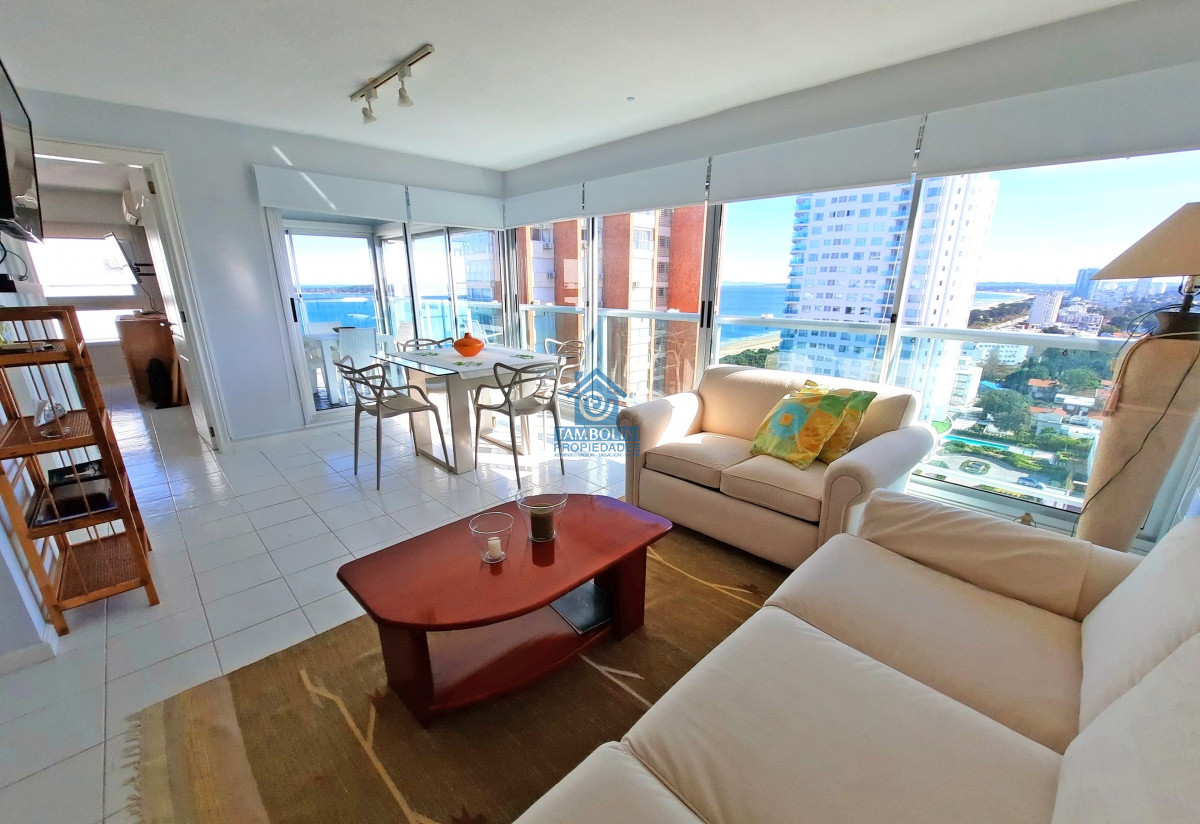 Apartamento ID.703 - Mansa, piso alto, garaje doble