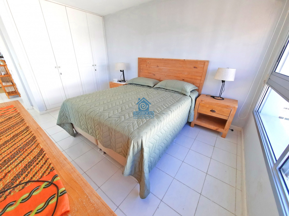 Apartamento ID.703 - Mansa, piso alto, garaje doble