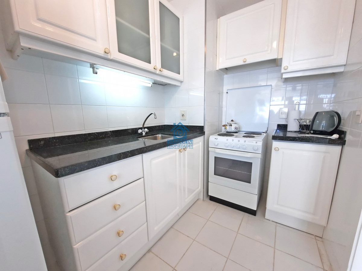 Apartamento ID.703 - Mansa, piso alto, garaje doble