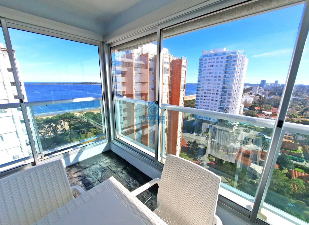 Apartamento ID.703 - Mansa, piso alto, garaje doble
