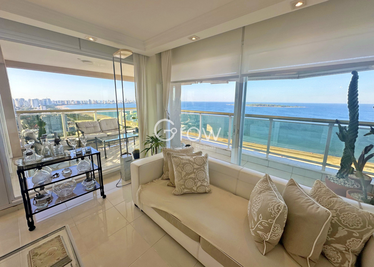 Apartamento ID.2585 - Le Jardin, esquinero piso alto, garaje doble.