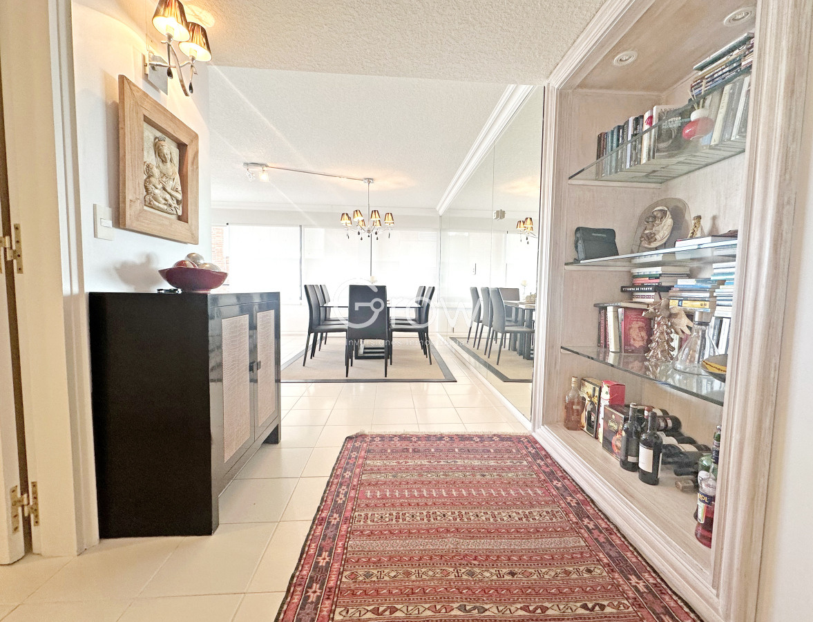 Apartamento ID.3069 - Puerto, exclusivo edificio. 3 suites + servicio.