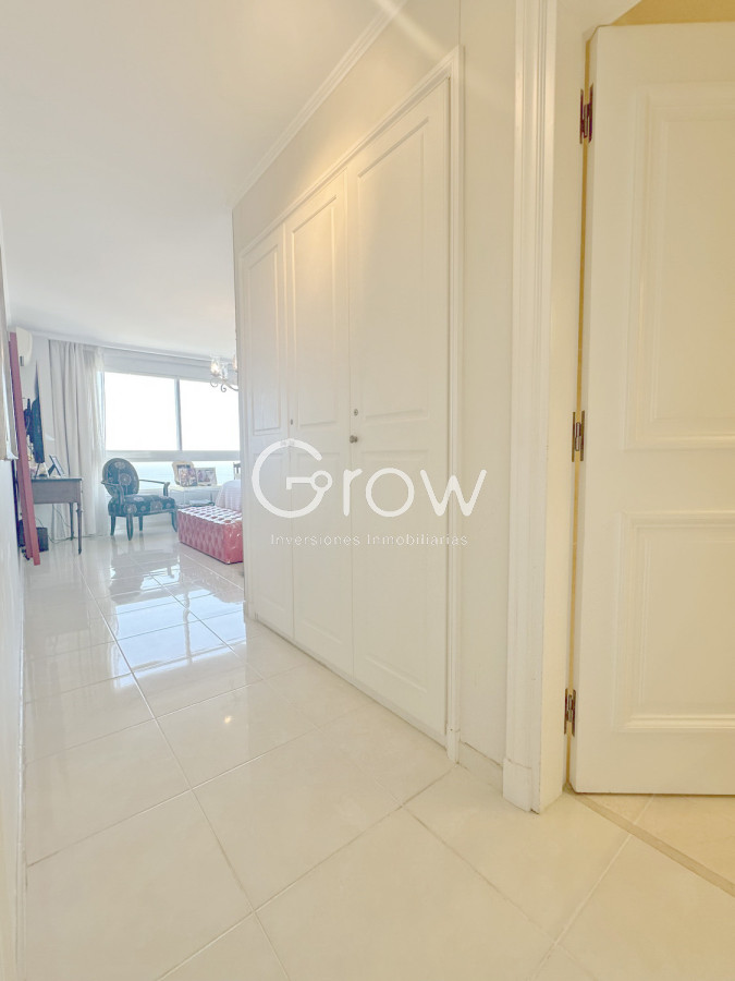 Apartamento ID.2585 - Le Jardin, esquinero piso alto, garaje doble.