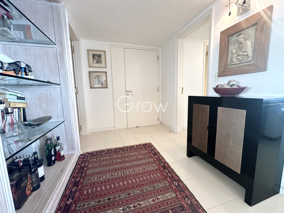 Apartamento ID.3069 - Puerto, exclusivo edificio. 3 suites + servicio.