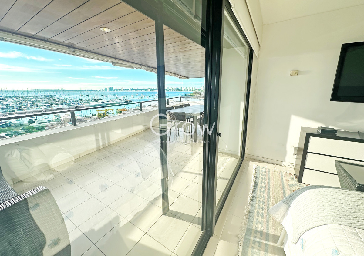 Apartamento ID.3069 - Puerto, exclusivo edificio. 3 suites + servicio.