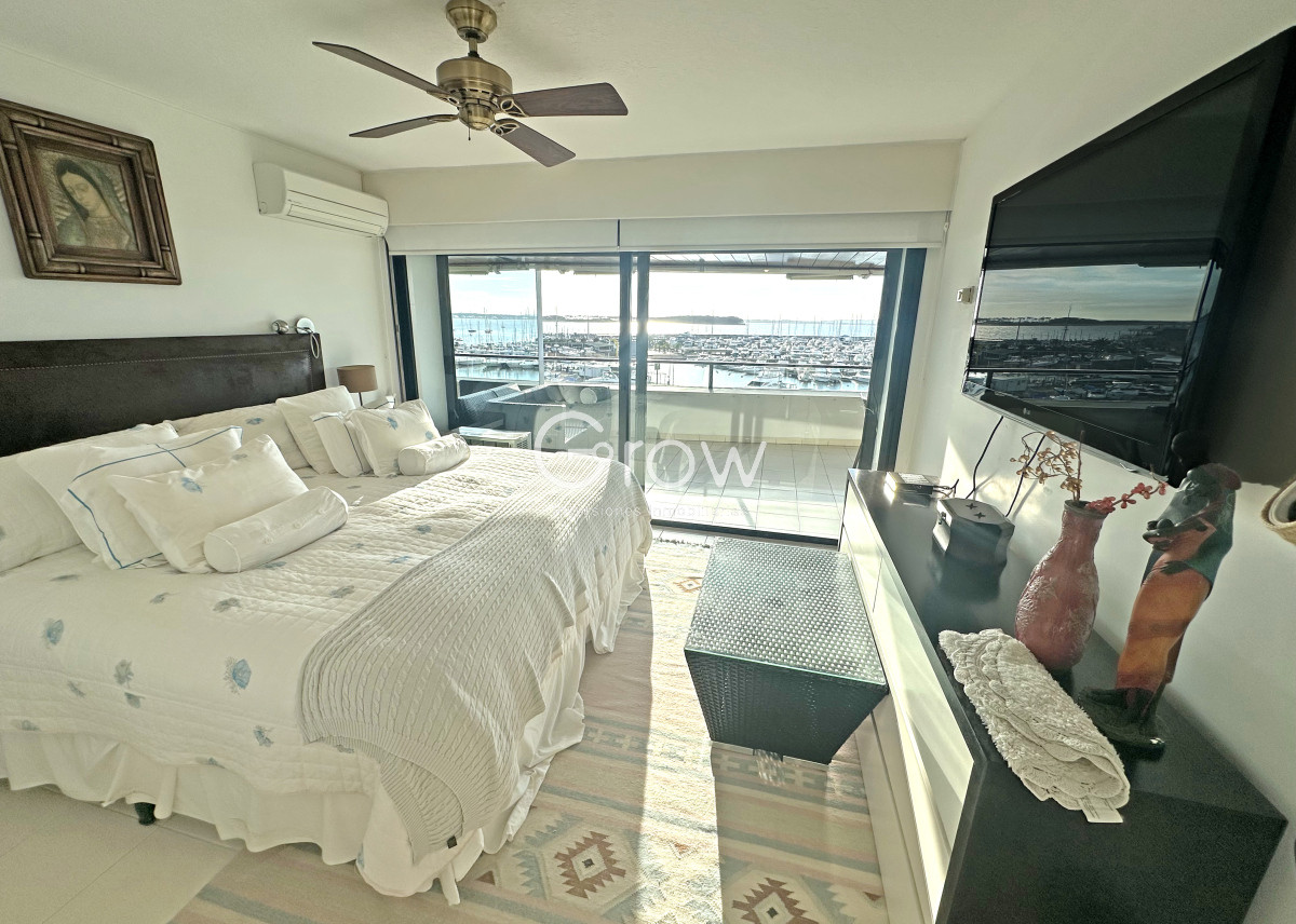 Apartamento ID.3069 - Puerto, exclusivo edificio. 3 suites + servicio.