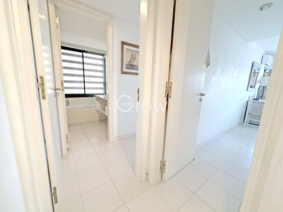 Apartamento ID.3069 - Puerto, exclusivo edificio. 3 suites + servicio.