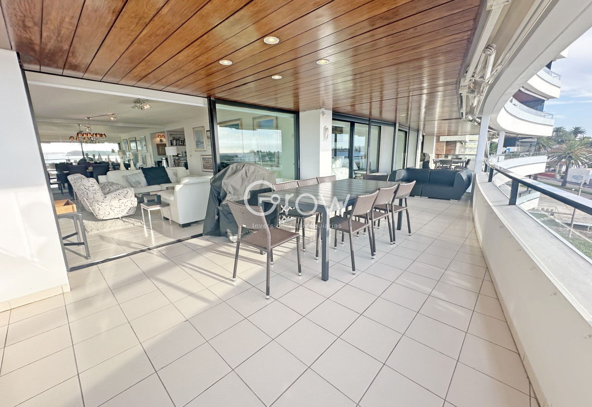 Apartamento ID.3069 - Puerto, exclusivo edificio. 3 suites + servicio.