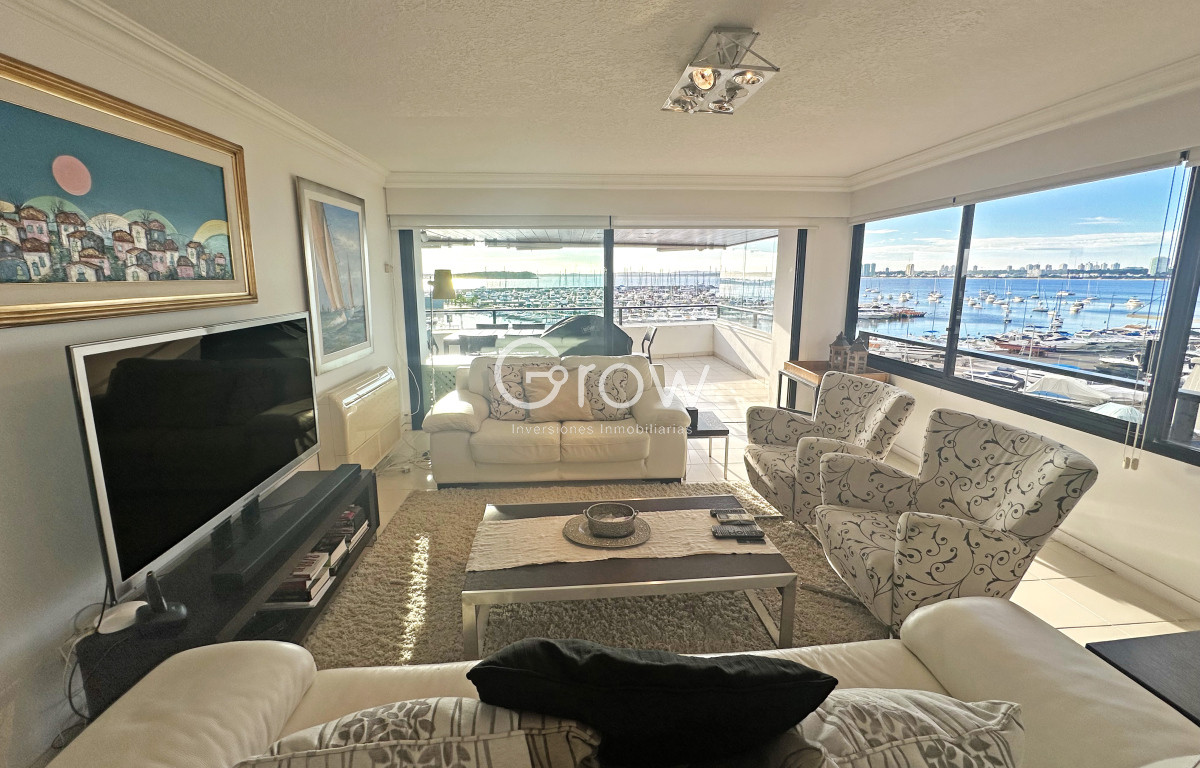 Apartamento ID.3069 - Puerto, exclusivo edificio. 3 suites + servicio.