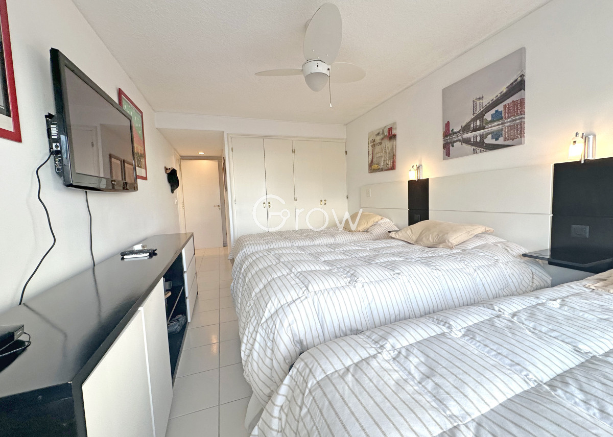 Apartamento ID.3069 - Puerto, exclusivo edificio. 3 suites + servicio.