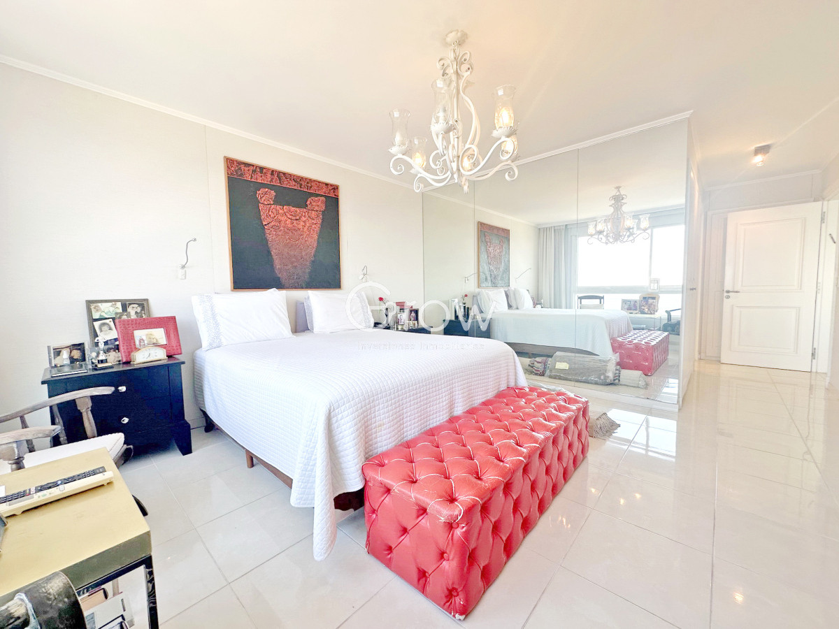 Apartamento ID.2585 - Le Jardin, esquinero piso alto, garaje doble.