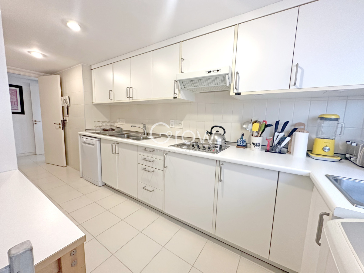 Apartamento ID.3069 - Puerto, exclusivo edificio. 3 suites + servicio.