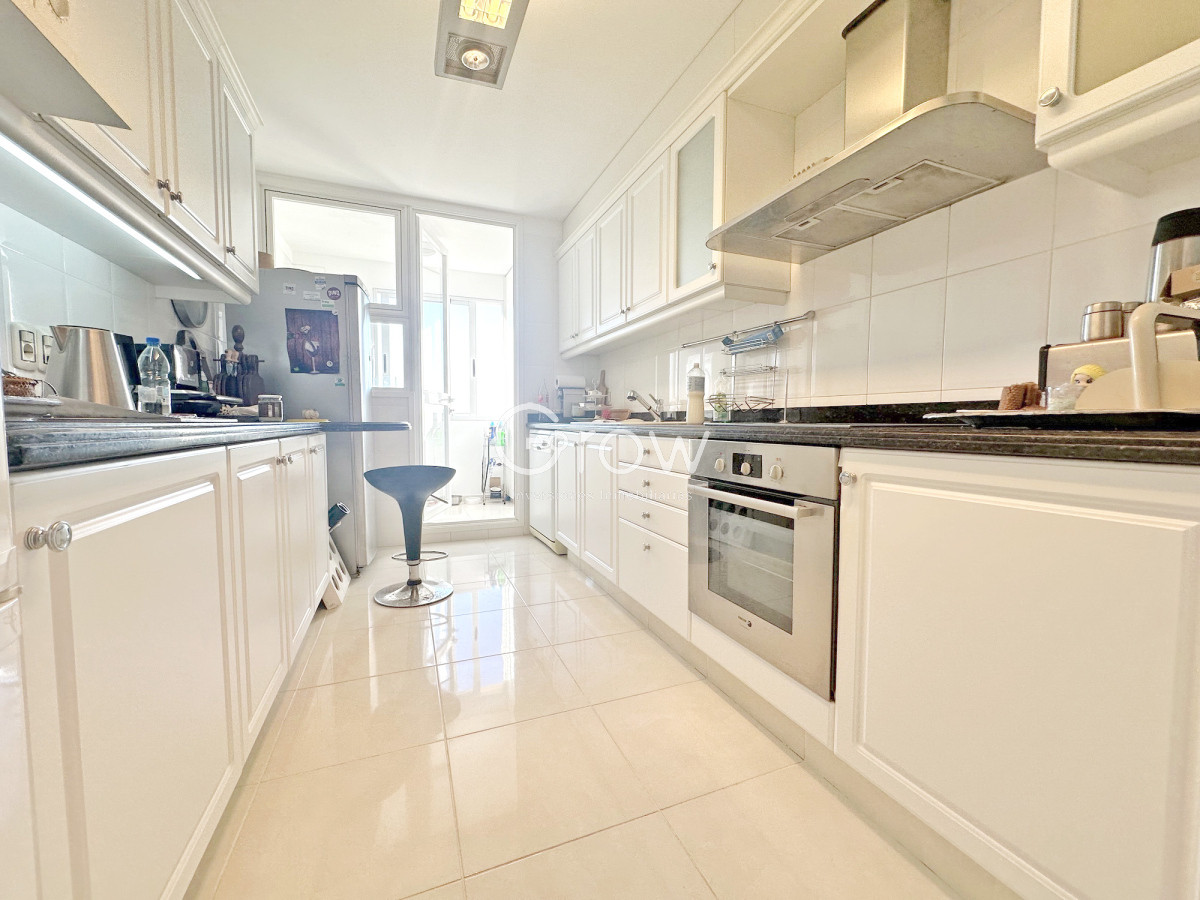 Apartamento ID.2585 - Le Jardin, esquinero piso alto, garaje doble.