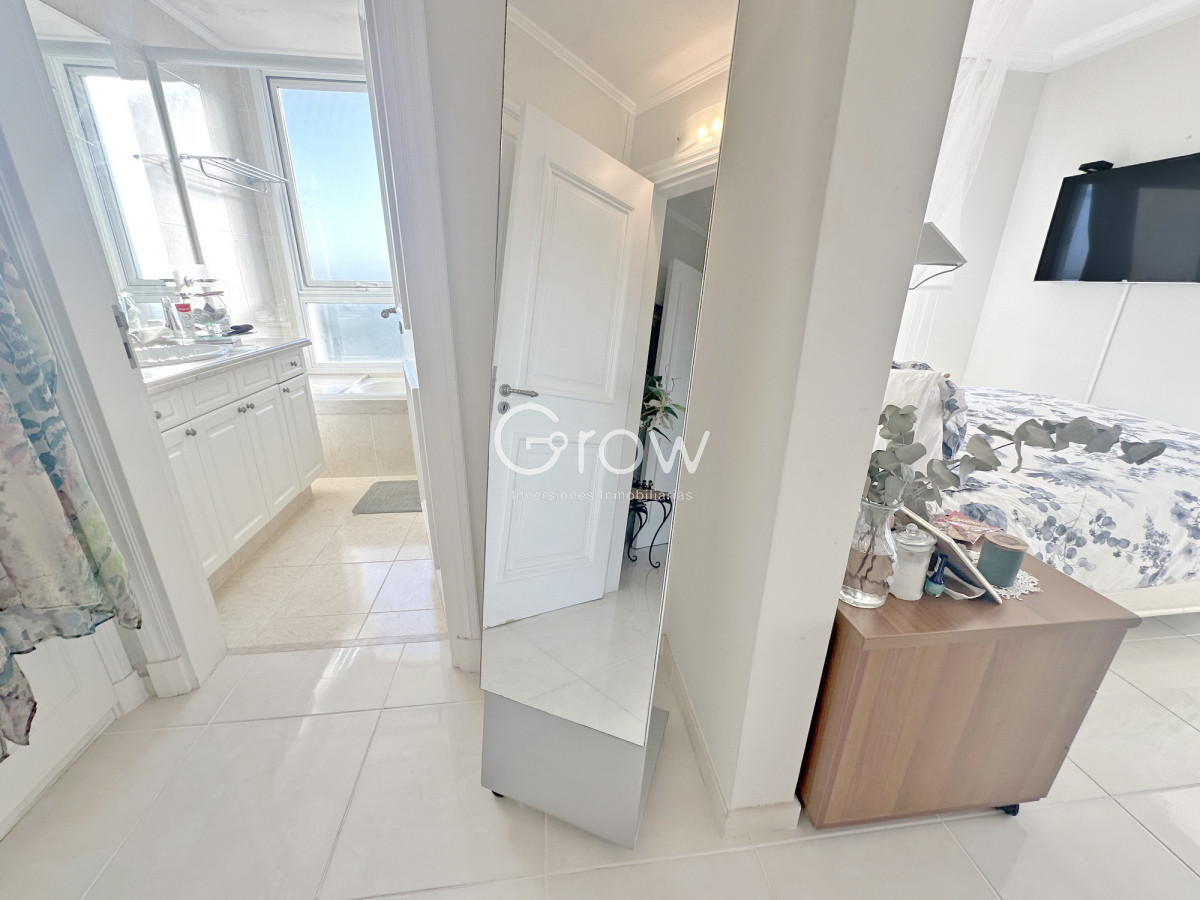 Apartamento ID.2585 - Le Jardin, esquinero piso alto, garaje doble.