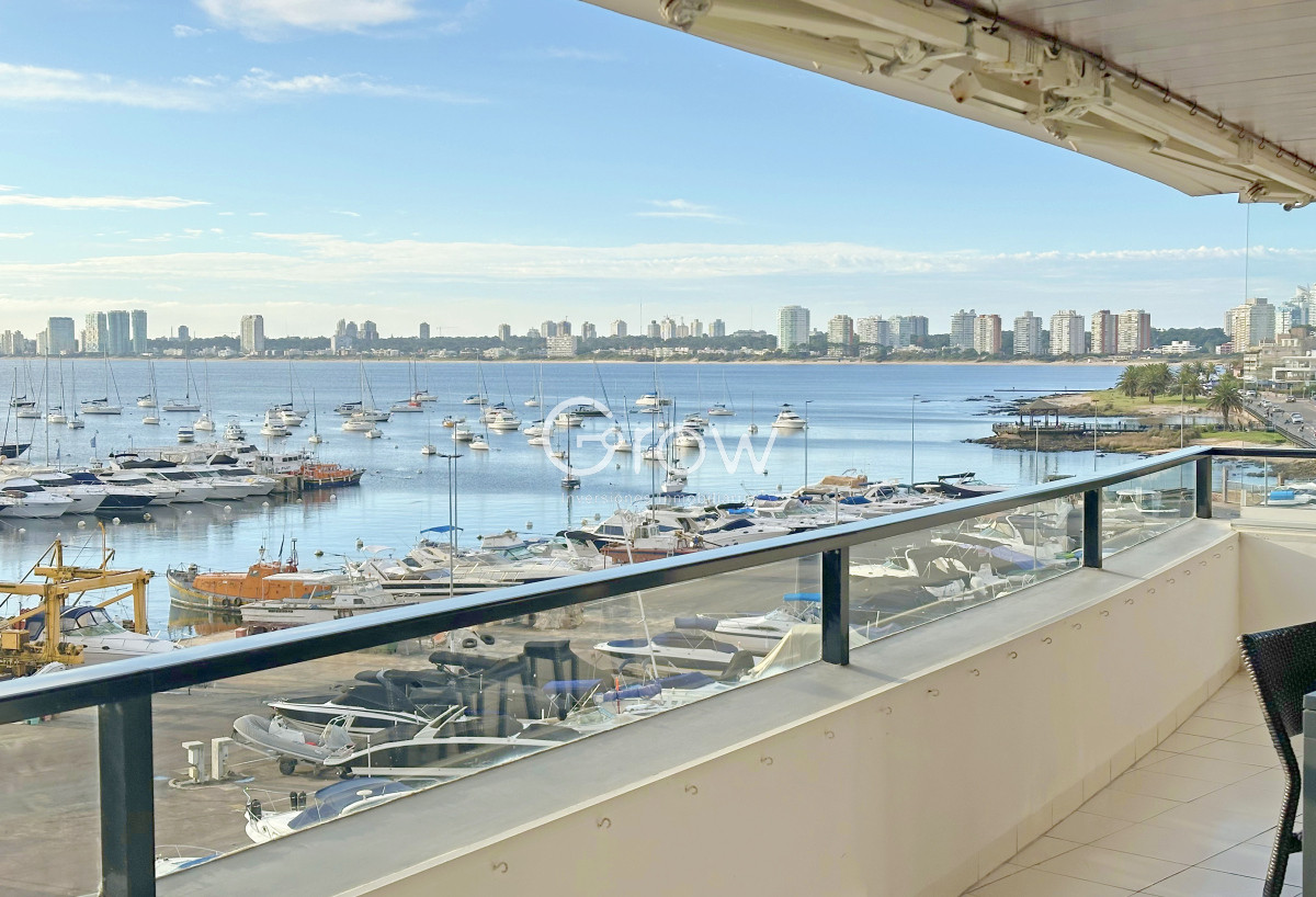 Apartamento ID.3069 - Puerto, exclusivo edificio. 3 suites + servicio.