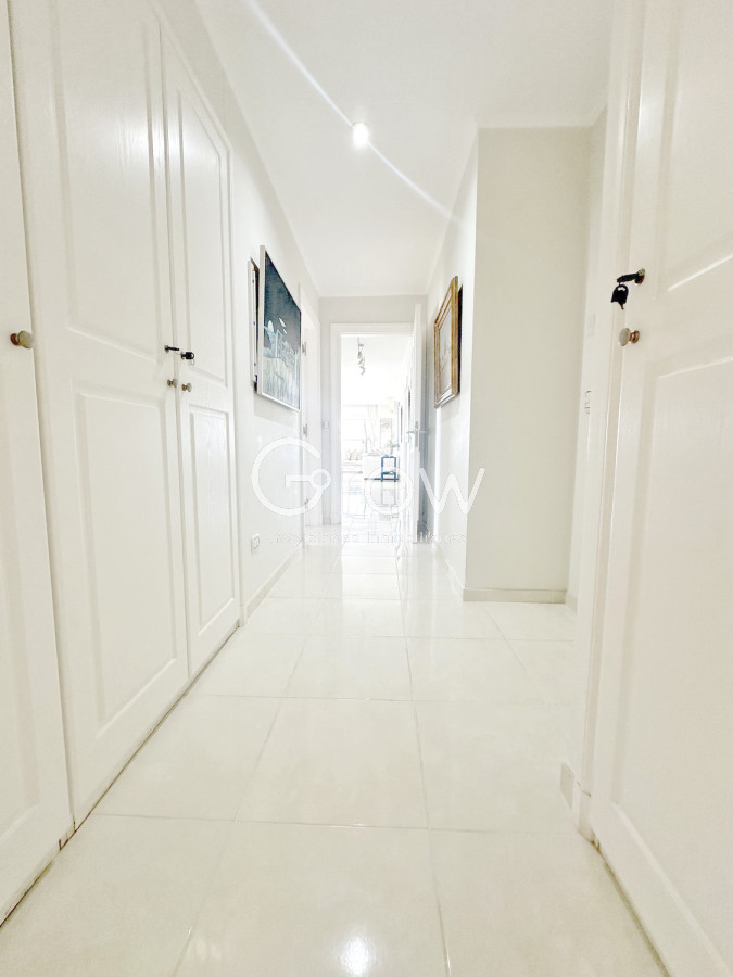 Apartamento ID.2585 - Le Jardin, esquinero piso alto, garaje doble.