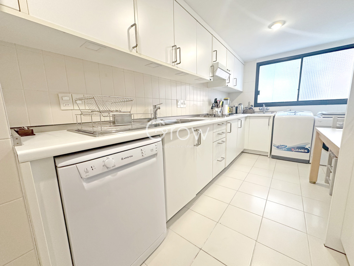 Apartamento ID.3069 - Puerto, exclusivo edificio. 3 suites + servicio.