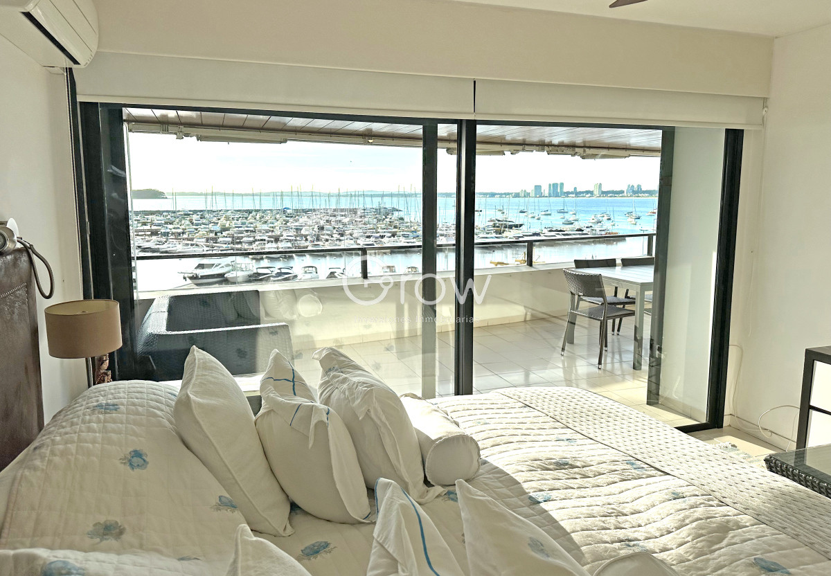 Apartamento ID.3069 - Puerto, exclusivo edificio. 3 suites + servicio.