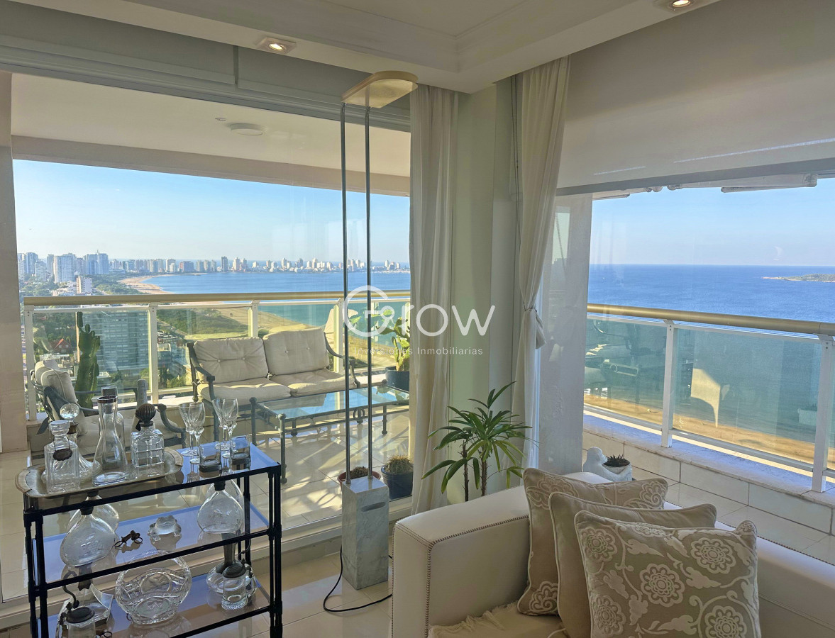 Apartamento ID.2585 - Le Jardin, esquinero piso alto, garaje doble.