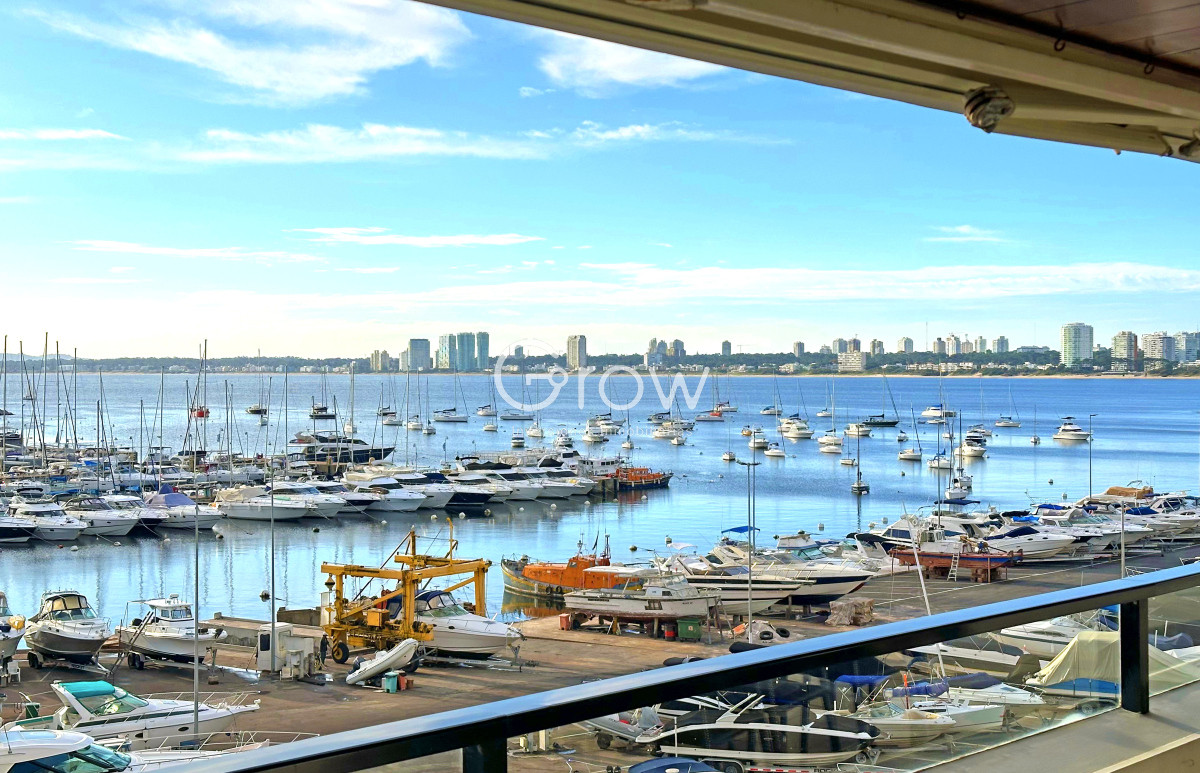 Apartamento ID.3069 - Puerto, exclusivo edificio. 3 suites + servicio.