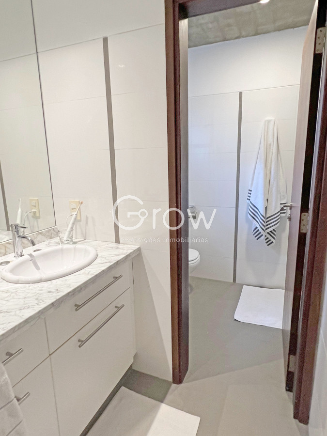 Casa ID.3080 - Pinar del Faro, 4 dorm, piscina. 450 m2 construidos