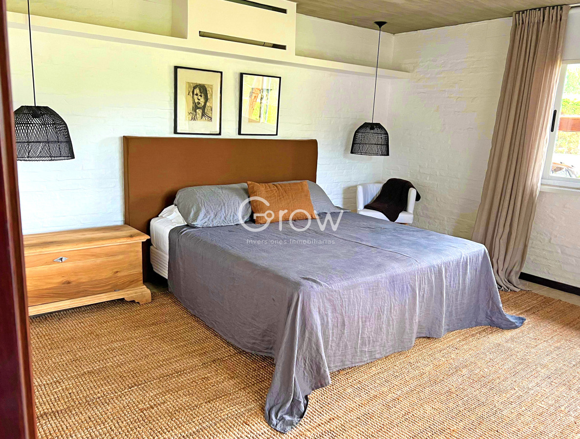 Casa ID.3080 - Pinar del Faro, 4 dorm, piscina. 450 m2 construidos