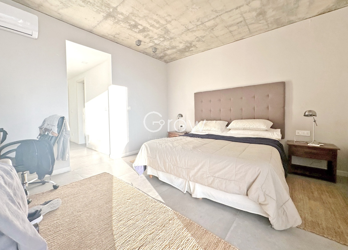 Casa ID.2888 - Barrio privado. 3 suites, piscina climatizada. Losa radiante. 