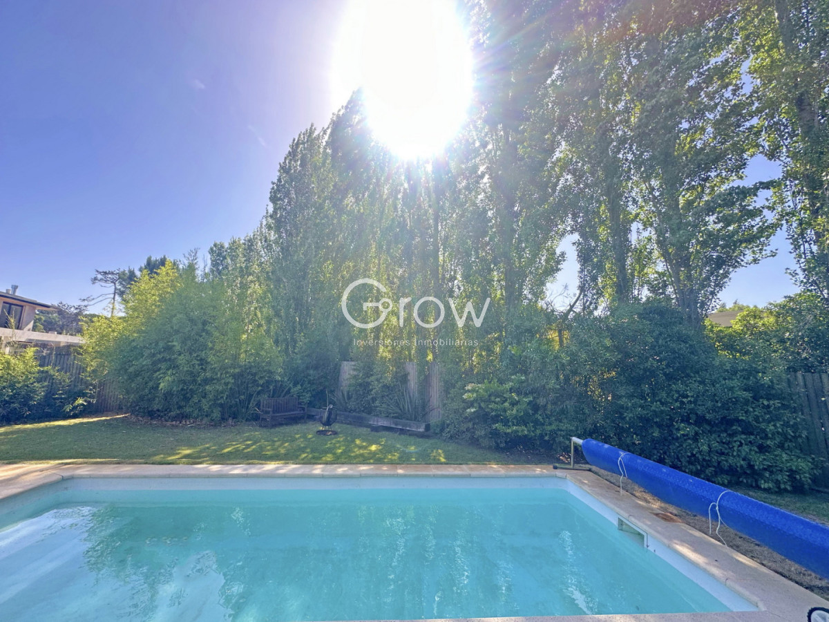 Casa ID.2888 - Barrio privado. 3 suites, piscina climatizada. Losa radiante. 