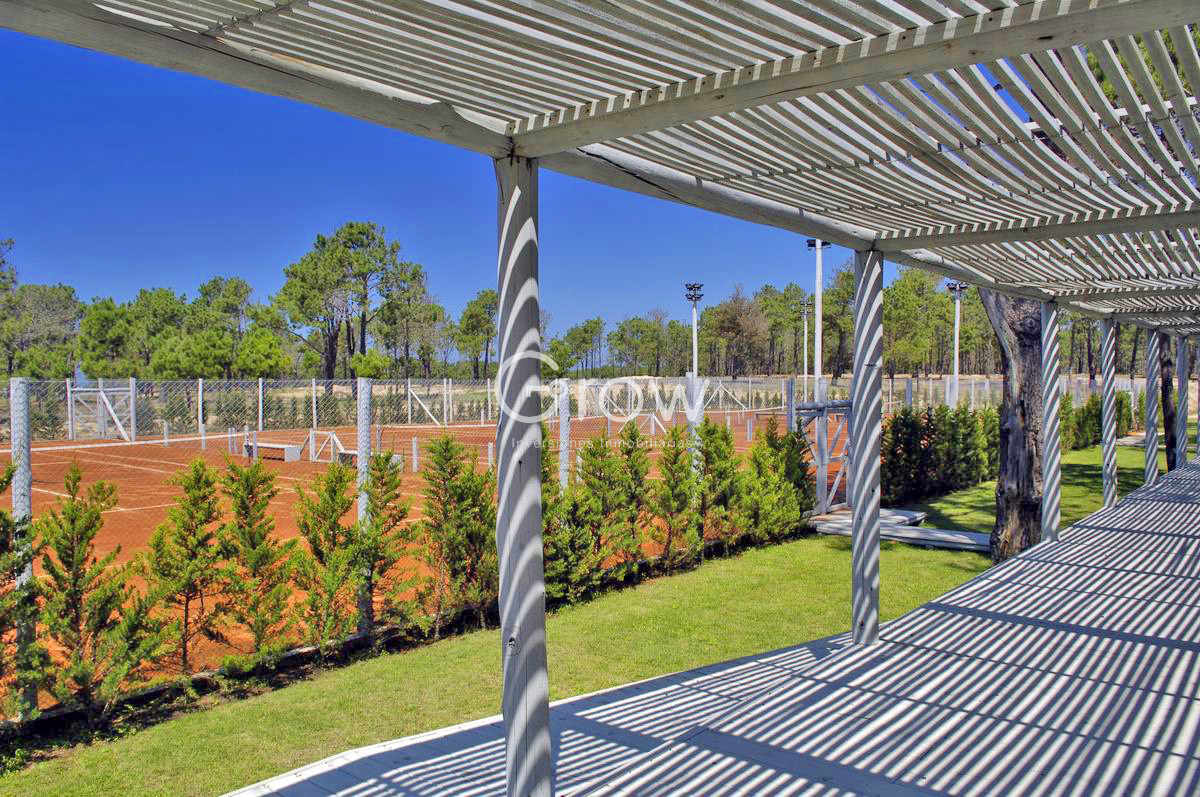 Casa ID.3080 - Pinar del Faro, 4 dorm, piscina. 450 m2 construidos