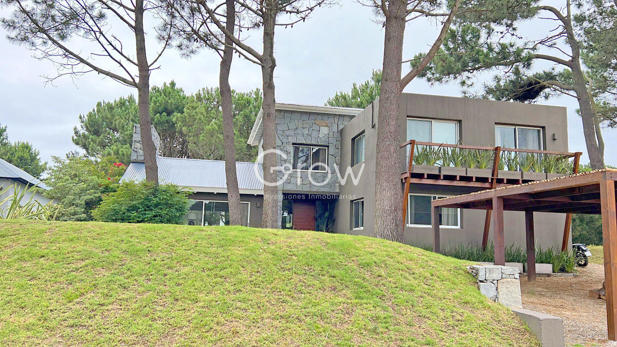 Casa ID.3080 - Pinar del Faro, 4 dorm, piscina. 450 m2 construidos