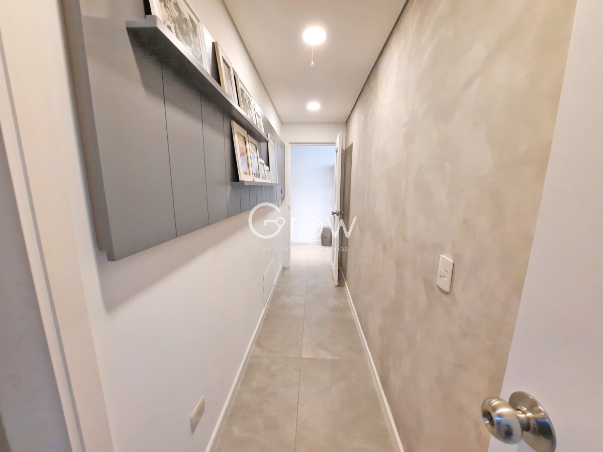 Casa ID.2859 - Barrio Privado. 357 m2 construidos, 4 suites. Piscina climatizada.