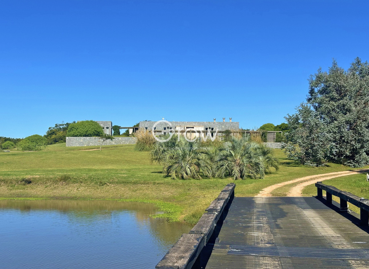 Casa ID.2718 - Chacra de lujo en José Ignacio con vista al océano. 5 suites, 3 hectáreas 