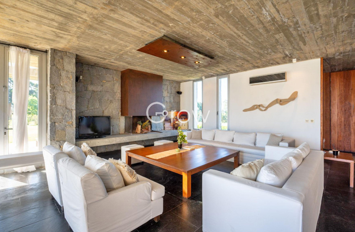 Casa ID.2718 - Chacra de lujo en José Ignacio con vista al océano. 5 suites, 3 hectáreas 