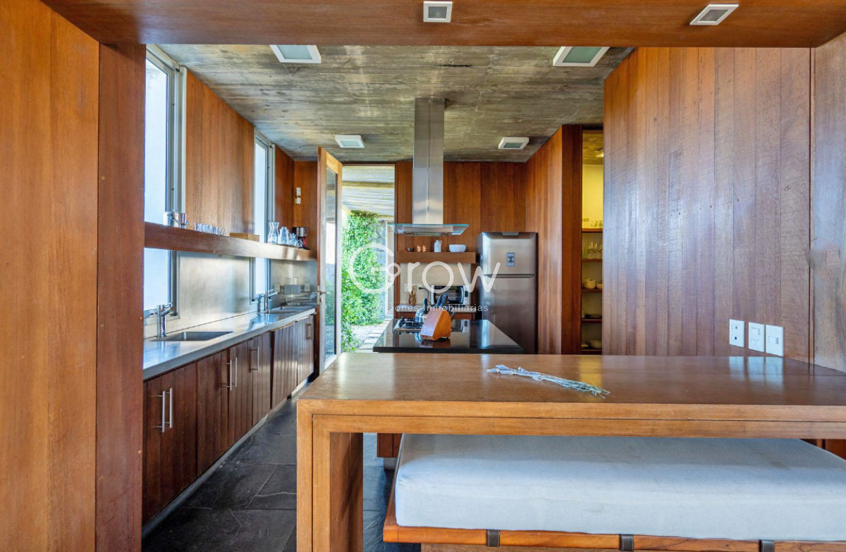 Casa ID.2718 - Chacra de lujo en José Ignacio con vista al océano. 5 suites, 3 hectáreas 