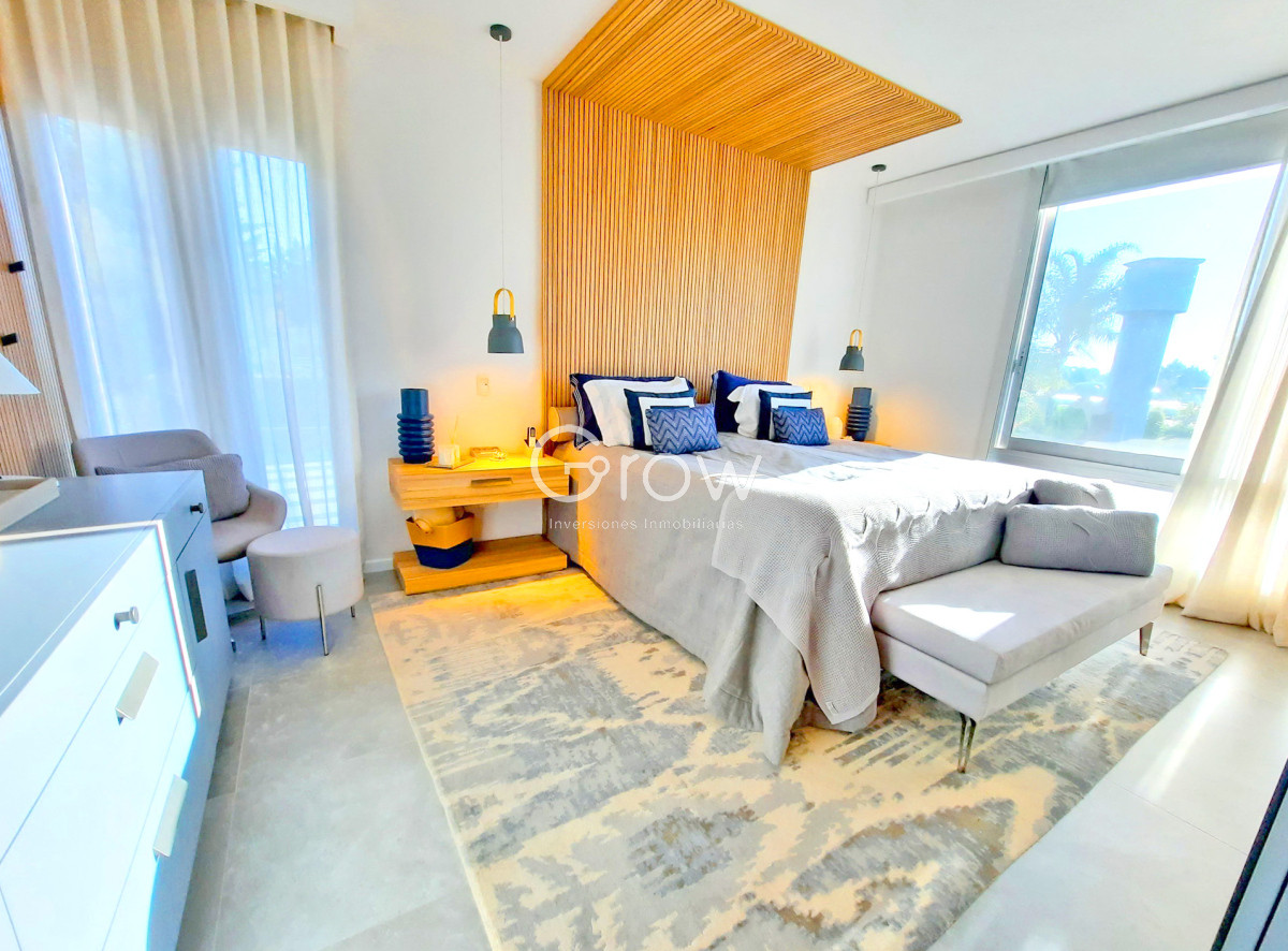Casa ID.2859 - Barrio Privado. 357 m2 construidos, 4 suites. Piscina climatizada.
