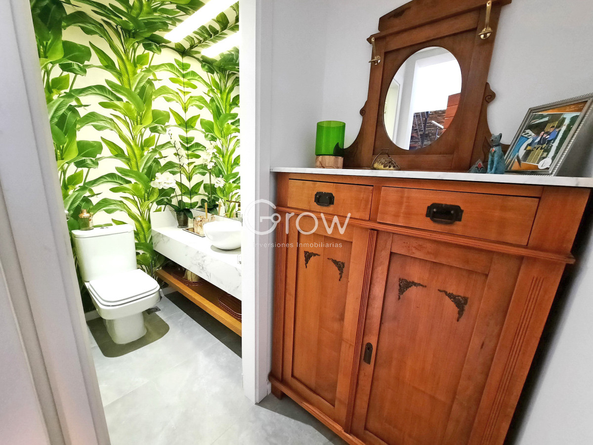 Casa ID.2859 - Barrio Privado. 357 m2 construidos, 4 suites. Piscina climatizada.