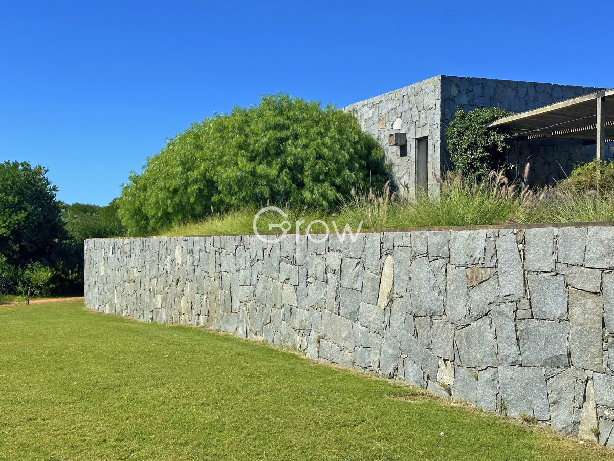 Casa ID.2718 - Chacra de lujo en José Ignacio con vista al océano. 5 suites, 3 hectáreas 